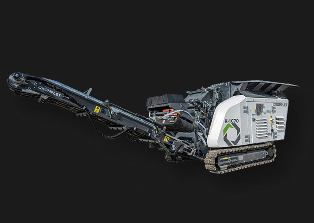 Komplet K IC70 Prallbrecher freigestellt auf schwarzem Hintergrund