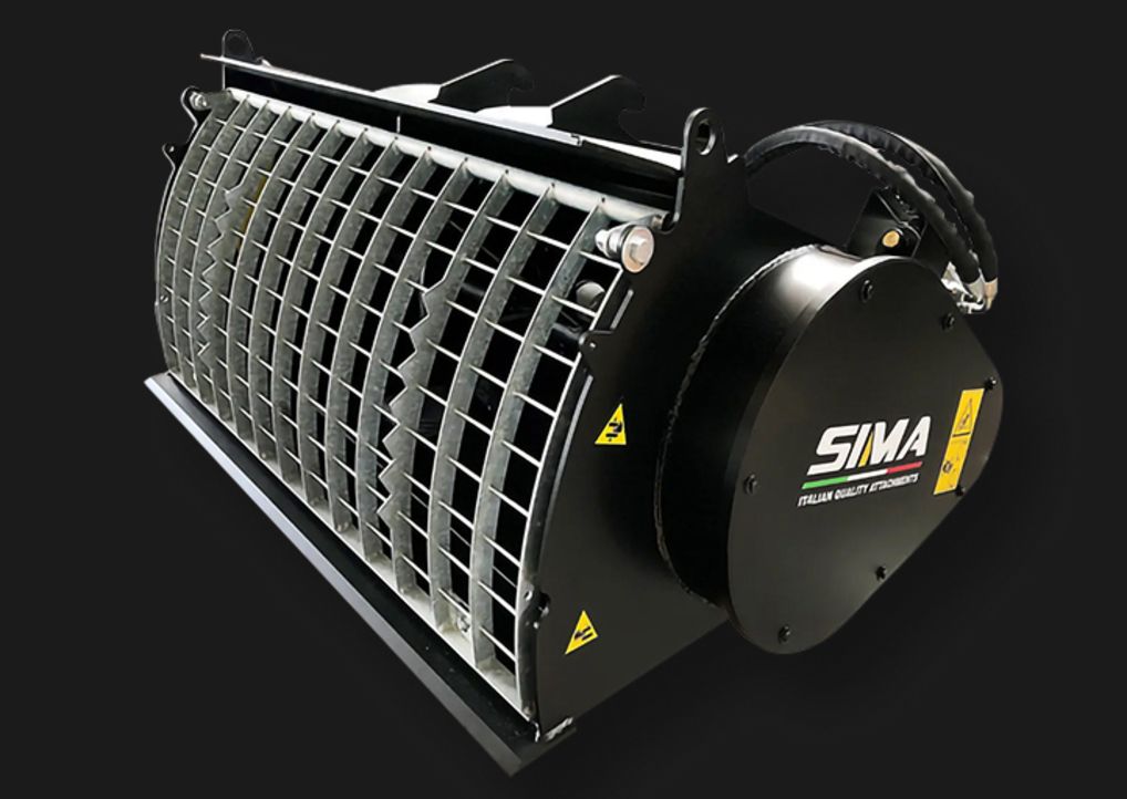 Seitenansicht von dem SIMA SIMA S35 mit Schutzgitter und Baggeradapter vor schwarzem Hintergrund