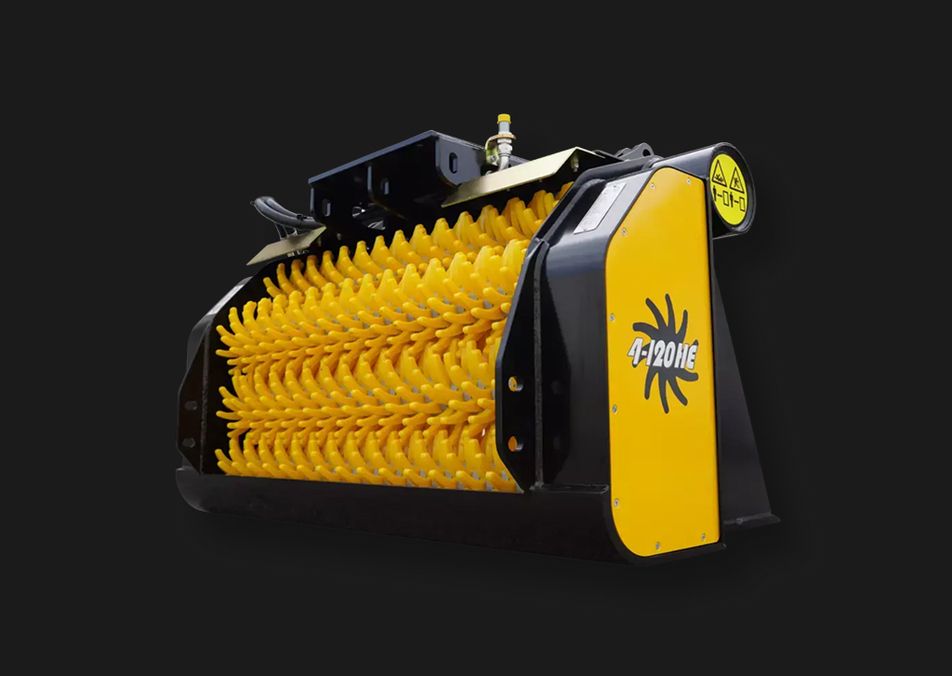 Sternsieb-Anbaugerät 4-120HE freigestellt auf schwarzem Hintergrund