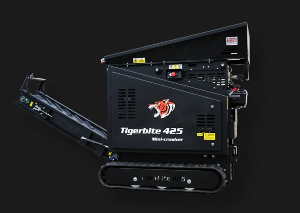 Tigerbite 425 Mini Brecher freigestellt auf schwarzem Hintergrund