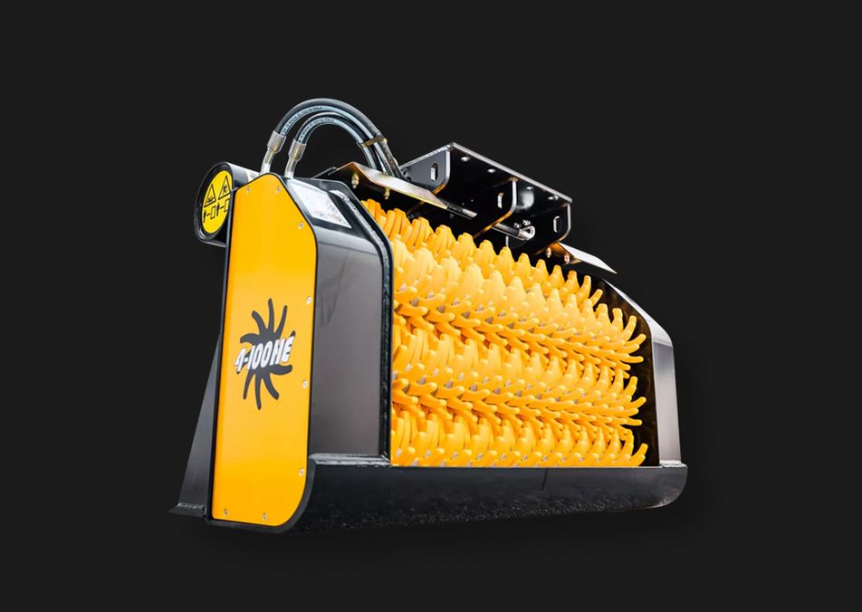 Sternsieb-Anbaugerät 4-100HE freigestellt auf schwarzem Hintergrund